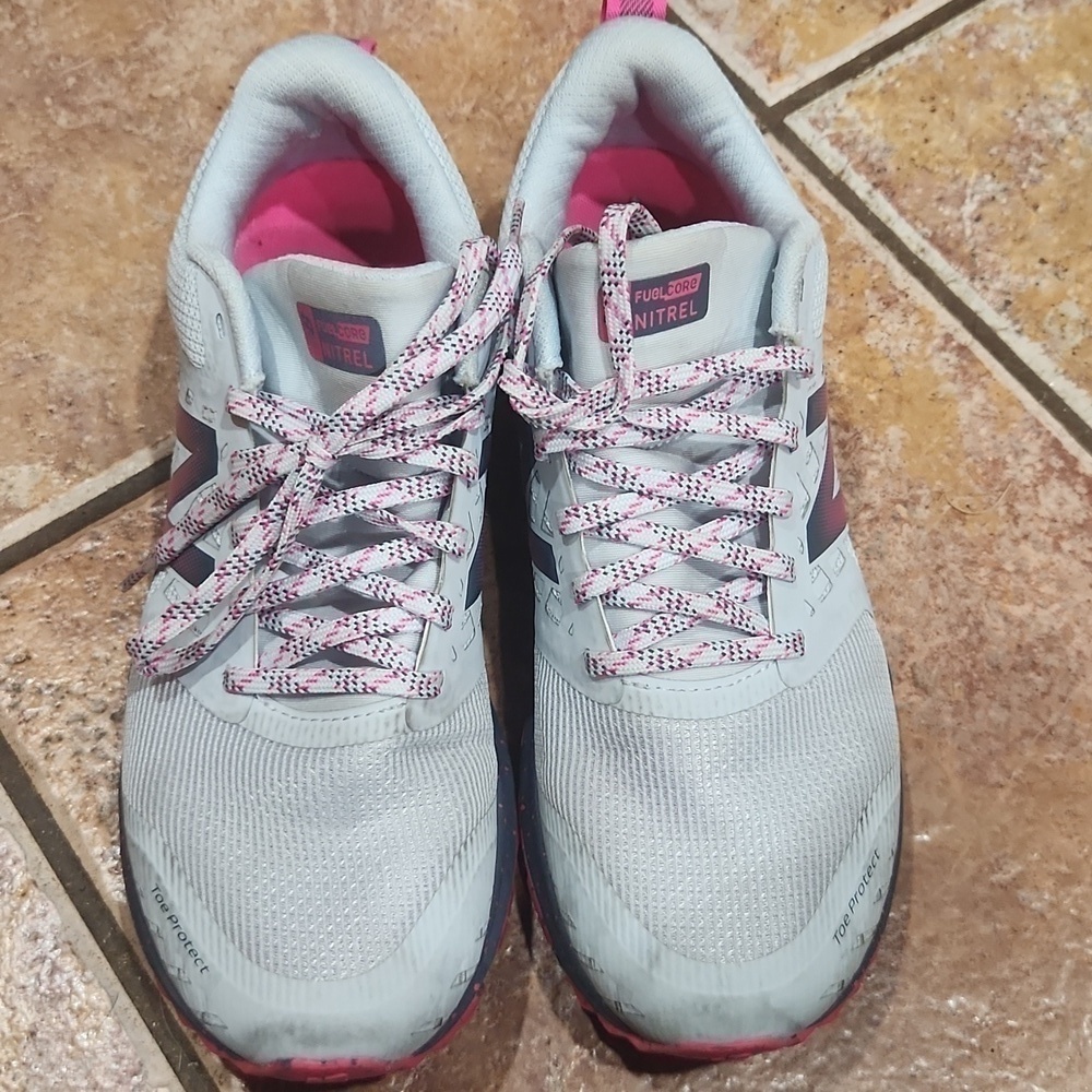 New Balance running Fuelcore women's size 8 Nitrel great condition